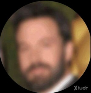 Xtudr - Toni: Noi amb barba, cos i cames depilades, m’agrada homes majors, grossos o gordos, sentir-me petit m’excita. El meu X es @BitGiron...