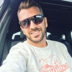 Xtudr - Brian112: Soy un hombre muy ocupado y solitario que solo busca a alguien que sea mi esclavo.