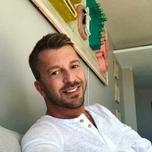 Xtudr - Brian112: I’m a very busy and lonely man just looking for someone to be my slave 