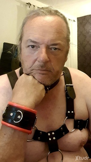 Xtudr - Subchub: Sub guy for dominant men