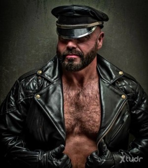 Xtudr - AMO_FISTER: Experienced Dominant man