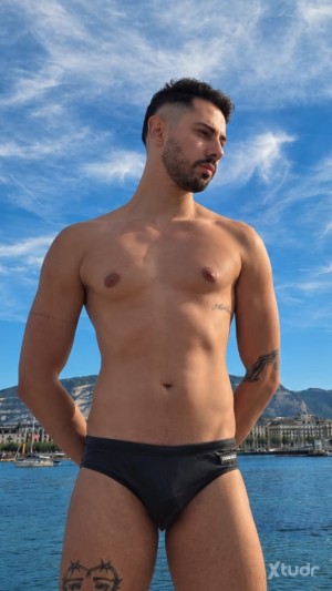 Xtudr - CueroLe: 🇧🇷↕️⬆️ cuero, licra, lanceria, bañador, singlet.