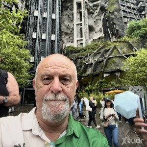 Xtudr - uncut_daddy: 60 year old Australian/Italian. Chunky build average uncut penis. Mostly top