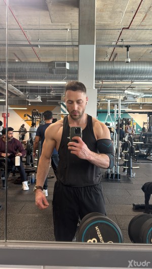 Xtudr - MP88: Im not sure, cuz I’m new to this. You can ask me for my OF 😬