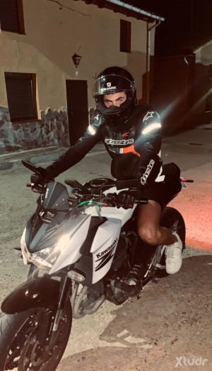 Xtudr - MadDom: Dominant male and bastard looking for an obedient and willing submissive.