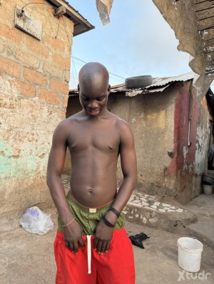 Xtudr - blackberry: Hello, greetings to everyone here, my name is Philip, from West Africa. I am a single African male, just a simple guy, h...