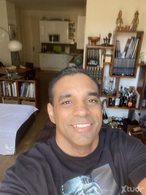 Xtudr - Descargar: I don't answer without a photo. Give me milk. Better if you milk me and swallow. No photo, no answer. Trans, cd, feathers...