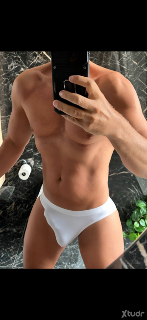 Xtudr - melenas23: ACTUALMENTE PROPIEDAD DE @amo_21
Hetero, machito, cachas, 43 tacos, chulo, creído, pijo, voy de guaperas y de cabrón con ...