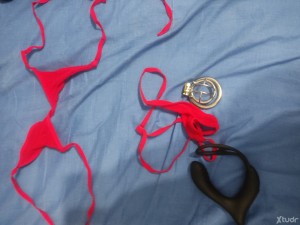 Xtudr - CuriosoMan: Me gusta hace fotos mientras me la comen. También me gusta sumision, bodywriting, jugar con pinzas , cera, feminización....