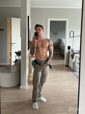 Xtudr - Masterfindom101: A confident and disciplined Findom Master who values respect, consistency, and self-control above all else. I expec...