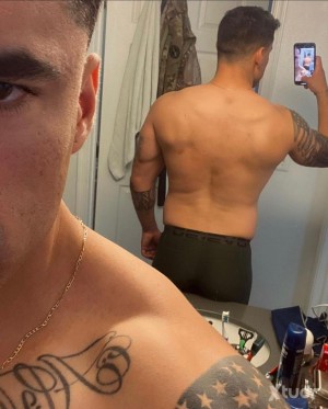 Xtudr - Bombzaway: I am single and gay and a switch guy looking for either a master or a slave or a switch guy for long term relationship in...