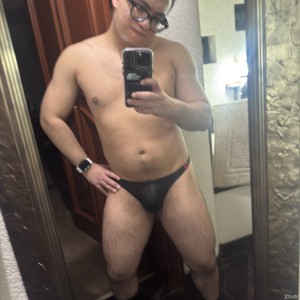 Xtudr - AH: Hola, soy un chico joven que busca ser sometido por un amo cabron, al cual pueda obedecer y al cual cumplirle sus fantasías. Soy...