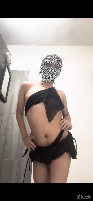 Xtudr - PASIVADESEO: Bottom 
Cocksucker 
Me 
Loves the dick