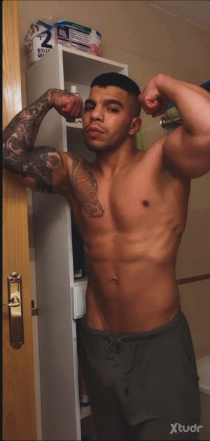 Xtudr - GRANDE&GRUESAXXL.: BISEXUAL discreto muy masculino pollón y muy follador a tope me corro muchas veces hasta 7 veces si es buena la s...