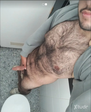 Xtudr - Fredyy: Joven con ganas de experimentar y aprender. Me gusta ser obediente con la persona adecuada que sepa dominarme. O puedo domin...