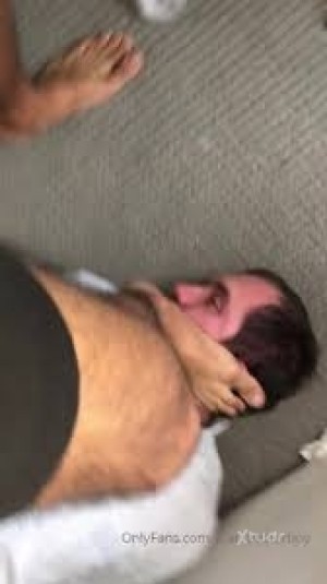 Xtudr - Amodurojoven: Amocash joven atractivo, duro, exigente y con mentalidad ultra dominante busco esclavo sumiso para dominarlo, humillar...