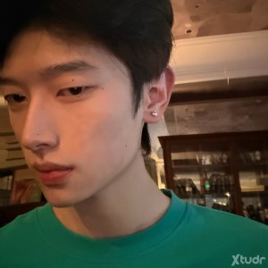 Xtudr - keavin: Chinese people can chat with me and like good-looking people.