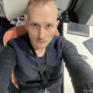 Xtudr - rh9d89fh: Slave for Master 