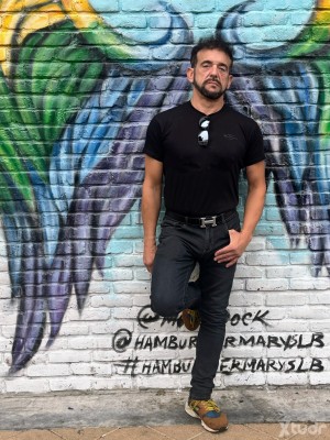 Xtudr - NstyKinkPig: Vers, 42yo, hng8x6, Brn hair, blu eyes, Italian/ German,  great breath, muscular, fun, sense of  humor 
I am not into s...