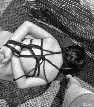 Xtudr - FerØz: Looking for whores to serve me