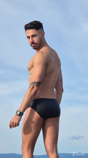 Xtudr - CueroLe: 🇧🇷↕️⬆️ cuero, licra, lanceria, bañador, singlet.
