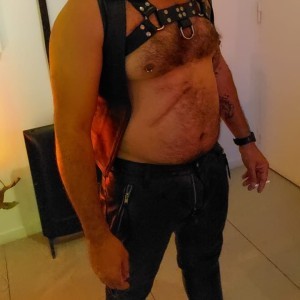 Xtudr - MasterRiguroso34: Soy Master en busca de esclavo/sumiso/obediente, que entienda cual es su posición ante mi, sesiones reales donde v...