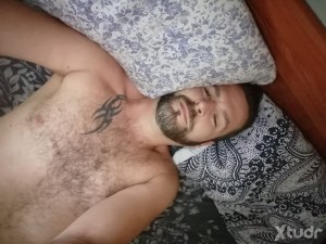 Xtudr - Xavi38sevilla: Submissive curious submissive... 
Open mind and broad tastes. Experiment and enjoy without fear but with safety and r...