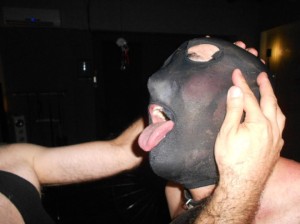 Xtudr - spankeebcn: I'm 1.78, 73 kg, 52 years old
hair on body not hairy
balls, dick, and ass waxed
dick 20 cm
good ass and good nipples to ...