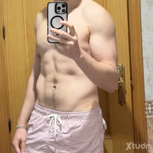 Xtudr - zgz95sw: Sumiso, busco macho dominante para servir, que me use como juguete sexual y entrene para ser cada vez mejor esclavo.
Tambié...