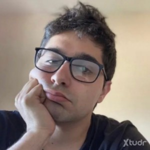 Xtudr - Jan98:  Me encanta vestirme con uniformes escolares, equipaciones de futbol, ciclismo, neopreno..
Busco alguien que me obligue a ves...