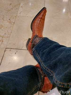 Xtudr - Ma$terEduardoMty: Lick my boots, dog! Serve as doormat, fucktoy, and ATM. 
http://paypal.me/mastercowboy