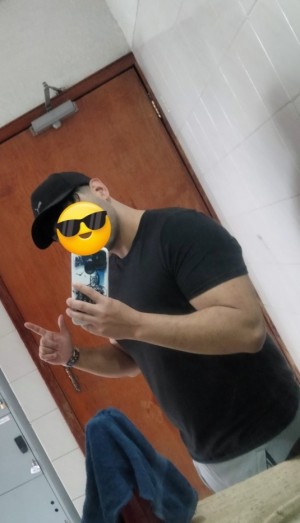 Xtudr - Isi: Looking for submissive man