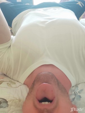 Xtudr - Esclavo_TragaSemen🥛🍑😋: Me encanta tragar semen y chupar pollas. Puedo chupartela mientras conduces, veis la tele, coméis algo o veis...