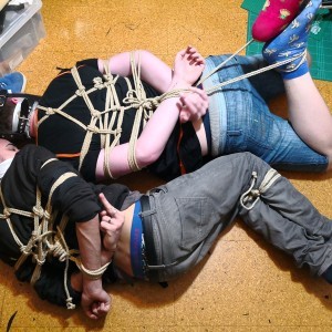 Xtudr - Glaube: Dominant man bastard, sadistic and pig. With things clear and a lot of experience in different practices as you can see. I a...