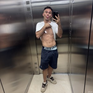 Xtudr - sum24: I'm submissive and I love being humiliated