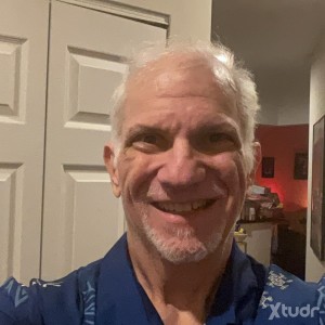 Xtudr - DrRandy: Doctor by day, sci-fi nerd by night. Always up for a fine dining adventure or a Lord of the Rings marathon. Looking for som...