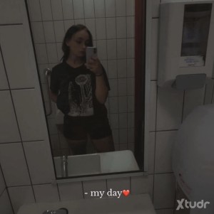 Xtudr - mickeycountry23: 23 pure country chick im single ready to mingle, into guys or women don’t mind. Hookups/ dates/ anything 😏😉 when I ...