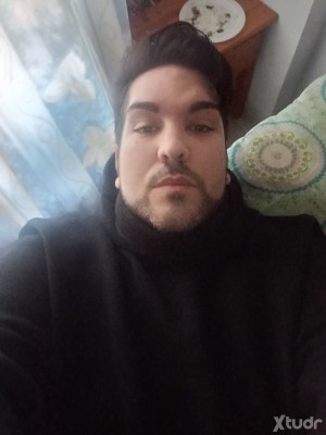 Xtudr - Fetichpiernas38: Hello, my name is Cristian and I'm here to meet guys. As for my sexual tastes, they're simple, I like typical thing...