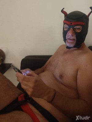 Xtudr - zorra73: ✊👣👃🚽🩲👟🧦🐖💦