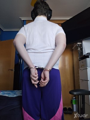 Xtudr - grar.oun: BDSM, work gear, SM roleplay, kidnapping, soccer gear, inmate.
Here to meet people and hook up, I'm a bottom but I can try...