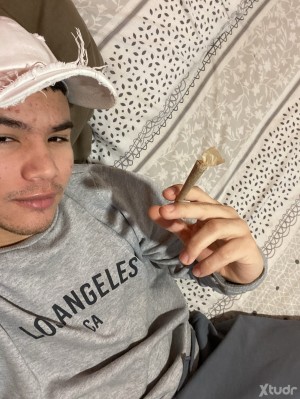 Xtudr - b0yy: Dónde están las buenas z0rritas complacientes?🦶🏼🐽💸