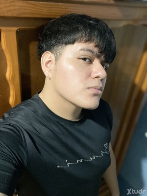 Xtudr - EricMorales_pasivo: I'm a masculine bottom. Instagram: ericmorales.4. Any top who wants to exchange photos with me?