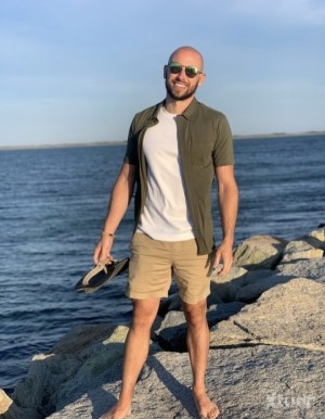 Xtudr - Daddy4bottom: I'm looking for a submissive slave who will serve me like a puppy. Cobra 30€ as tribute and payment is in advance, don...