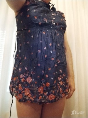 Xtudr - valla1971: I'm a married, tame, very docile and submissive domestic. I serve to give pleasure.
I like that the male keeps me in chas...