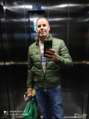 Xtudr - asierr: I'm a dominant man and I'm looking for young submissive men. I like them to be obedient and compliant. I look straight but w...