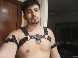 Xtudr - Perro_Sumiso_: Busco tios con los que pasar un buen rato siendo esclavo. En cuanto a control diario, acepto control de mis orgasmos ...