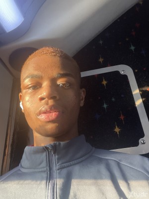 Xtudr - TheerealGoldenmj: My Name is Marquis I am a bottom single gay from Baltimore 