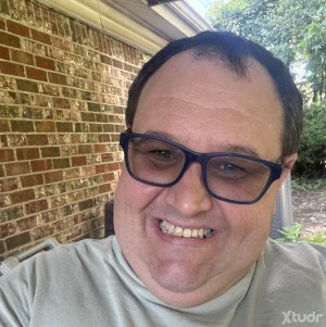 Xtudr - dewain69: 44 year old Married gay man.  Top 5'9 269 love oral body contact love poppers and raw sex if you have any questions just a...