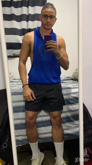 Xtudr - studjames: Looking for a fu!kbud