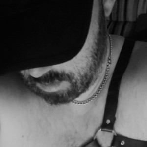 Xtudr - RIKAR2: Educated, cultured, 1.78, hairy and bearded, 82 kg, dominant. 
I'm looking for you if you're obedient... if not, I'll have t...